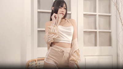 서비스로 자위까지 해주는 소미 [레드걸 한국야동,최신야동,무료야동]