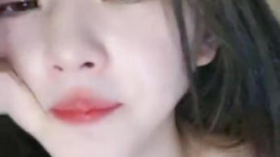 레드걸[서양야동] 장난이 통제가 안 됩니다! 불쌍한 소녀는 이런 수모를 받아서는 안 됩니다.